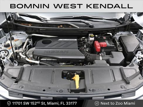 Used 2024 Nissan Rogue SV image 12