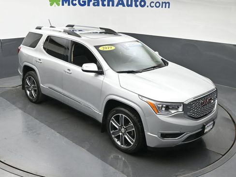 Used 2019 GMC Acadia Denali w/ Technology Package AWD/4WD image 3