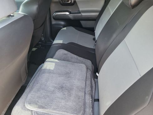 Used 2019 Toyota Tacoma SR5 RWD image 42