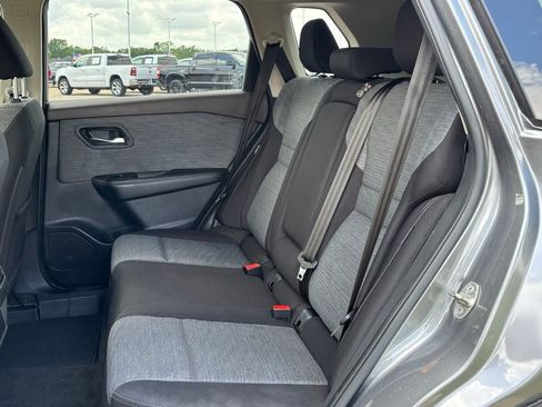 Used 2023 Nissan Rogue SV FWD image 14