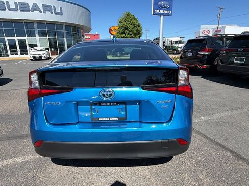 Used 2022 Toyota Prius L Eco FWD image 5