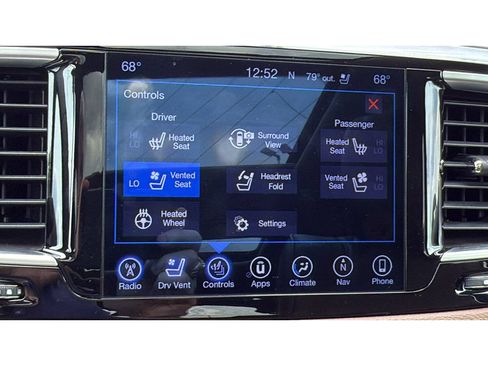 Used 2017 Chrysler Pacifica Limited w/ Advanced Safetytec Group FWD image 19