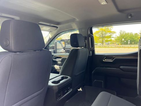 Used 2022 Chevrolet Silverado 1500 RST w/ Convenience Package II AWD/4WD image 29