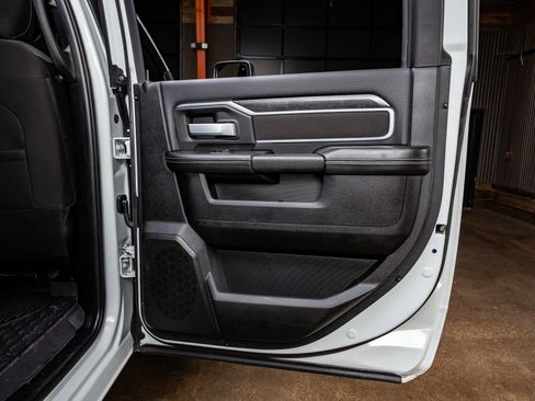 Used 2024 RAM 3500 Big Horn w/ Night Edition image 38