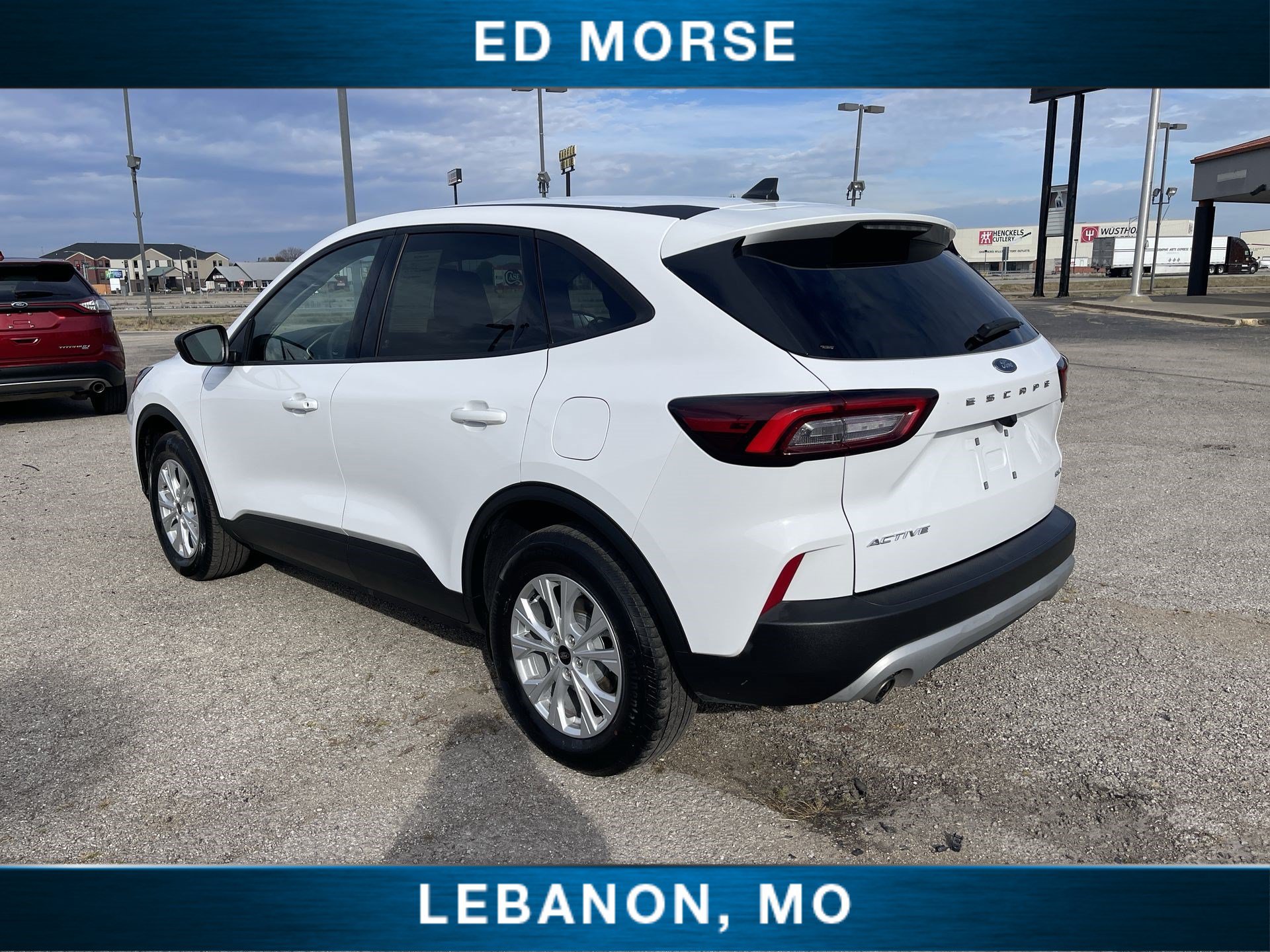 Used 2025 Ford Escape Active AWD/4WD image 6