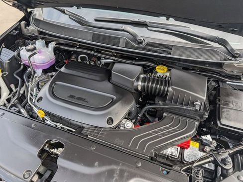 New 2026 Chrysler Pacifica Limited image 36