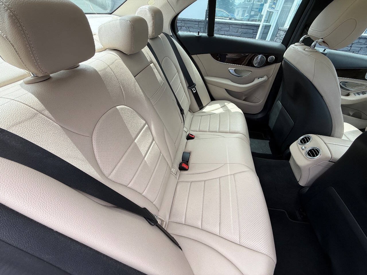 Used 2015 Mercedes-Benz C 300 4MATIC Sedan image 14