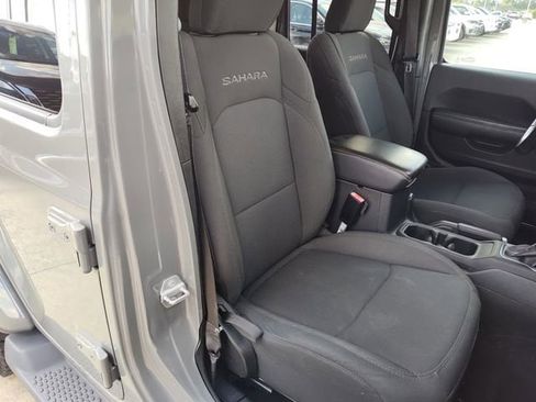 Used 2021 Jeep Wrangler Unlimited Sahara image 24