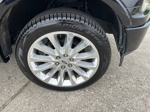 Used 2019 Ford F150 Limited w/ Trailer Tow Package image 27