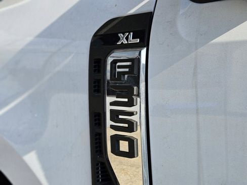 New 2024 Ford F350 XL w/ XL Chrome Package image 9