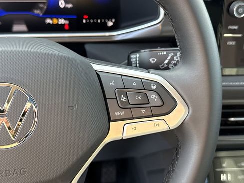 New 2026 Volkswagen Taos SE image 27