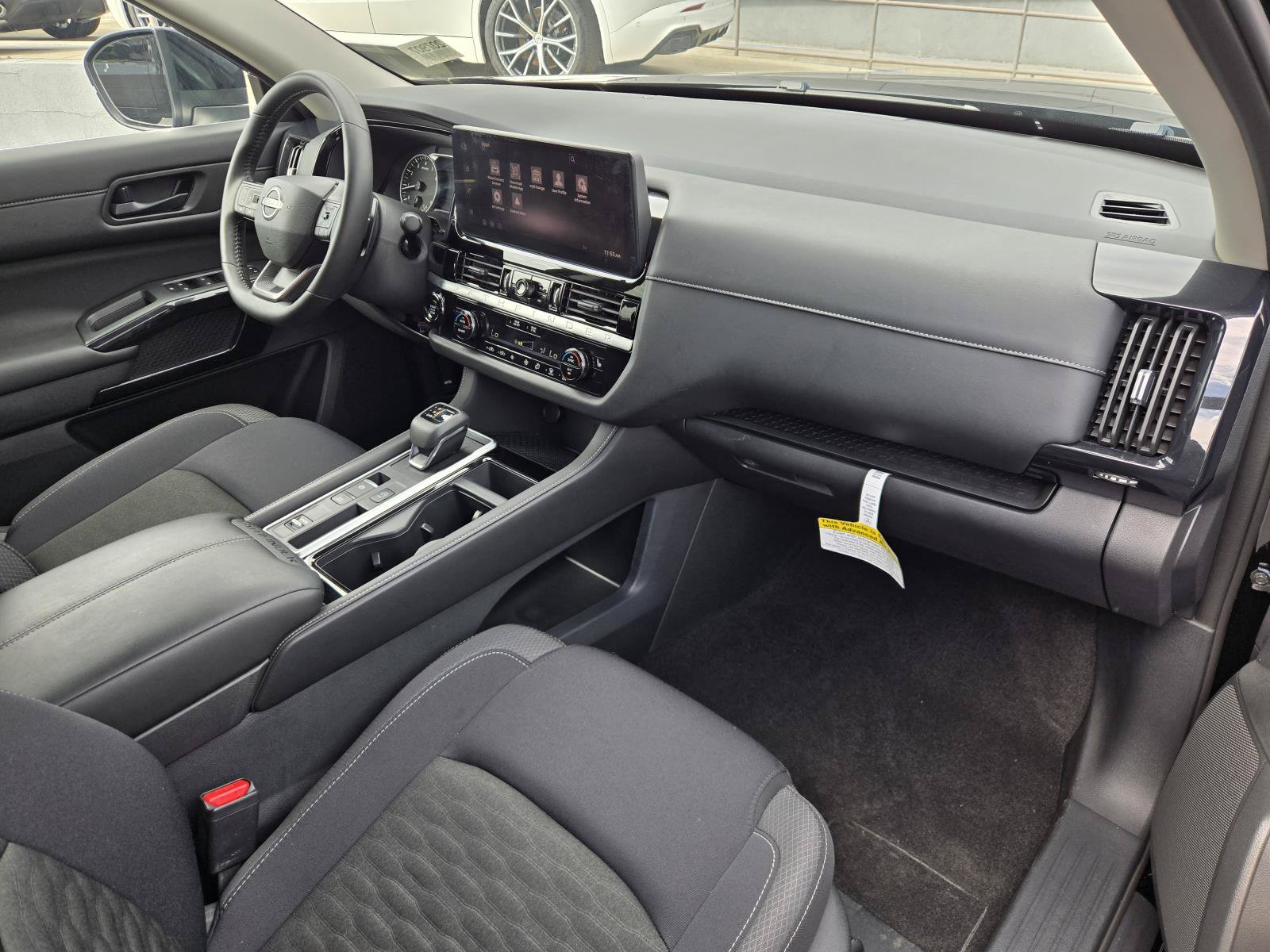 Used 2026 Nissan Pathfinder SV FWD image 31