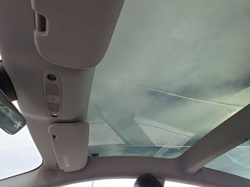 Used 2023 Tesla Model 3 Standard Range image 28