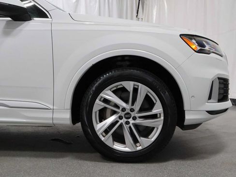 Used 2023 Audi Q7 2.0T Premium w/ Convenience Package AWD/4WD image 11