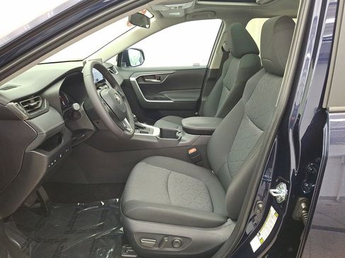 Certified 2025 Toyota RAV4 XLE w/ Convenience Package AWD/4WD image 11