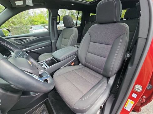 Used 2024 Chevrolet Traverse LT w/ LPO, Floor Liner Package AWD/4WD image 19