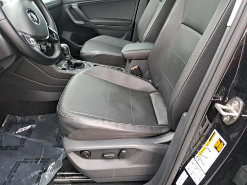 Used 2019 Volkswagen Tiguan SE FWD image 26