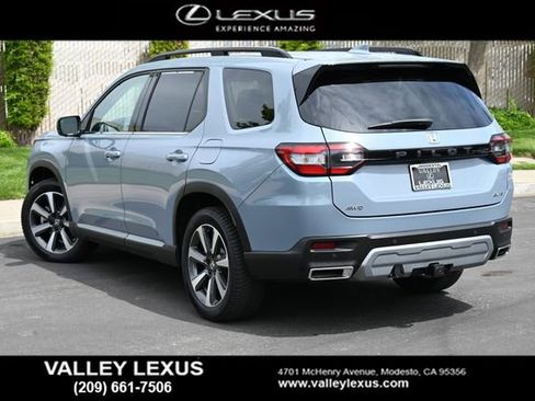 Used 2024 Honda Pilot Elite image 4