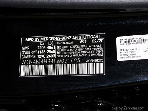 Used 2020 Mercedes-Benz GLB 250 GLB 250 4MATIC SUV w/ Premium Package image 39