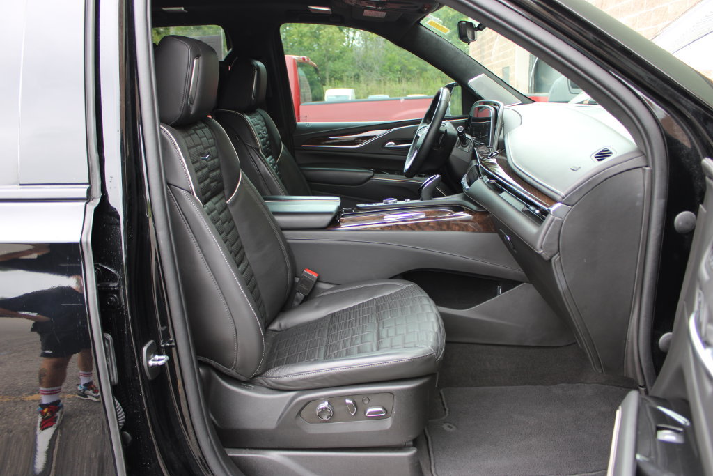 Certified 2022 Cadillac Escalade Sport Platinum AWD/4WD image 57