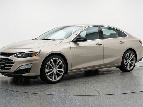 Used 2024 Chevrolet Malibu LT image 3