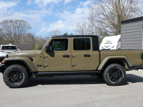 Used 2020 Jeep Gladiator Sport image 10