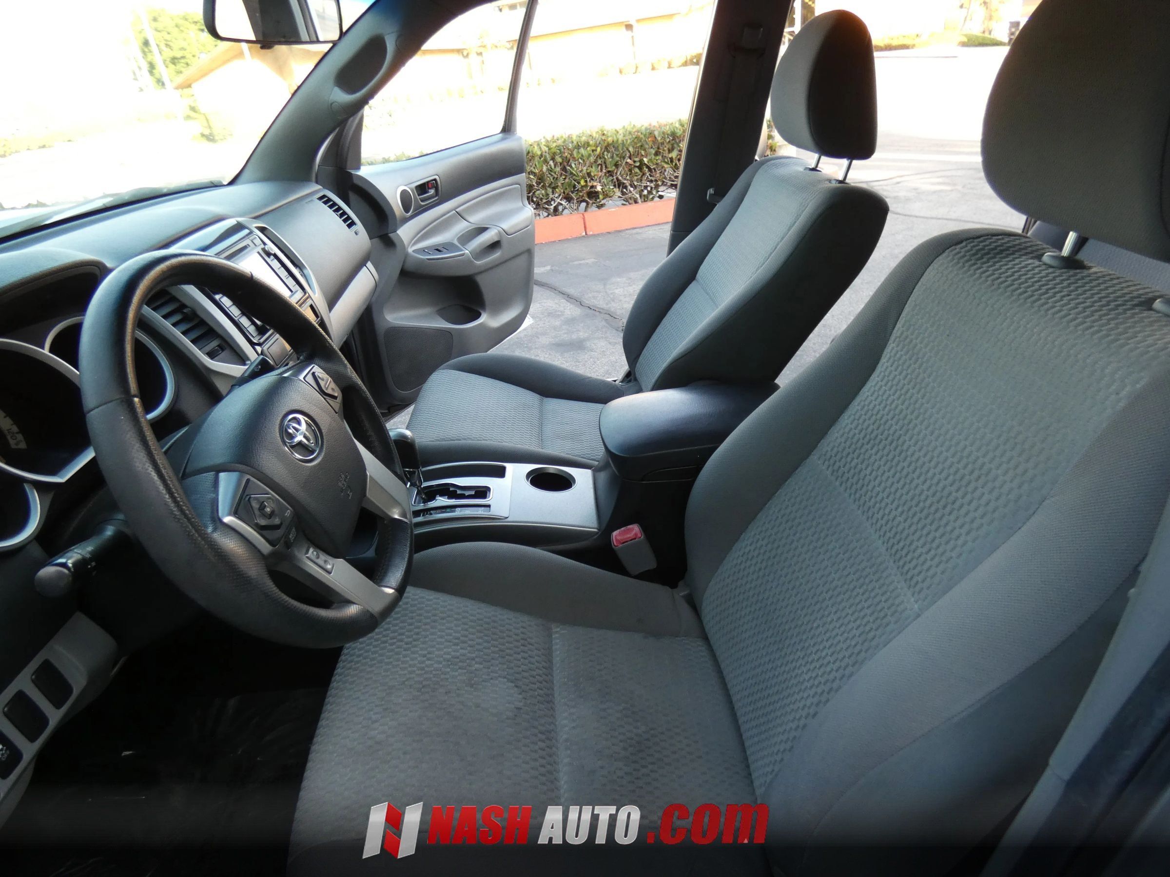 Used 2015 Toyota Tacoma PreRunner w/ SR5 Package RWD image 40