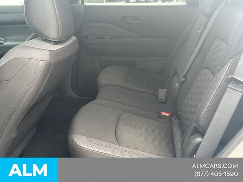 Used 2025 Nissan Pathfinder SV FWD image 24