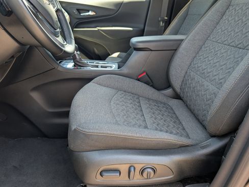 Used 2023 Chevrolet Equinox LT w/ Driver Convenience Package FWD image 7