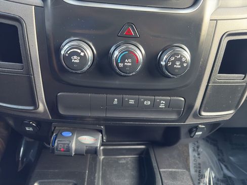 Used 2016 RAM 3500 Tradesman w/ Chrome Appearance Group image 12