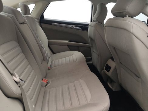 Used 2019 Ford Fusion SE image 19