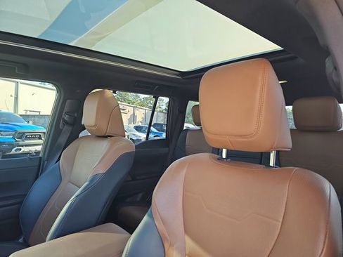 Used 2025 Lexus GX 550 w/ Accessory Package (2T) AWD/4WD image 10