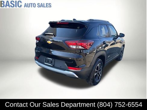 Used 2025 Chevrolet TrailBlazer LT w/ Driver Confidence Package image 7