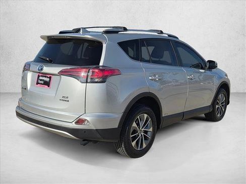 Certified 2016 Toyota RAV4 XLE image 5