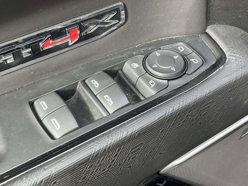 Certified 2022 GMC Sierra 1500 AT4X image 16