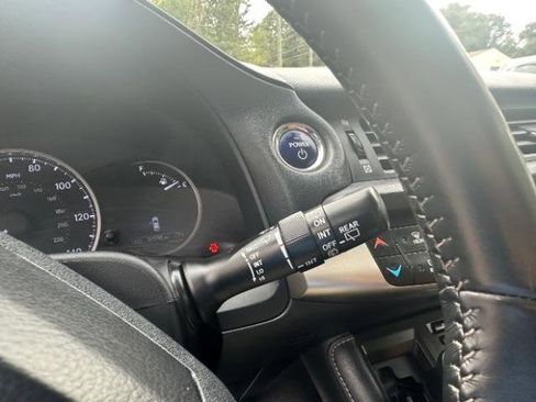 Used 2015 Lexus CT 200h w/ Seat Comfort Package image 23