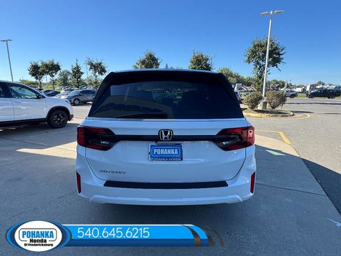 New 2026 Honda Odyssey EX-L image 4