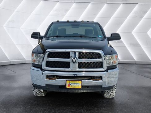 Used 2018 RAM 2500 Tradesman w/ Chrome Appearance Group image 9