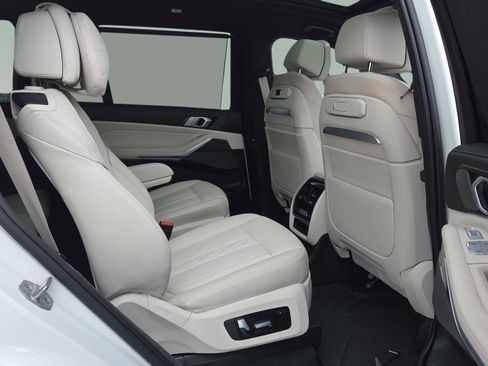 Used 2025 BMW X7 M60i w/ Climate Comfort Package AWD/4WD image 17