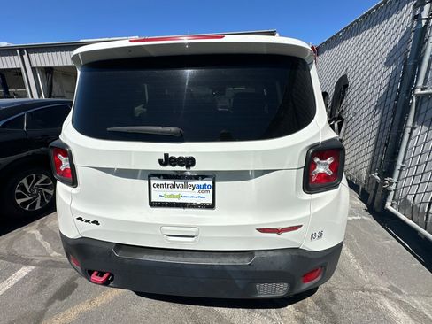 Used 2023 Jeep Renegade Trailhawk AWD/4WD image 6
