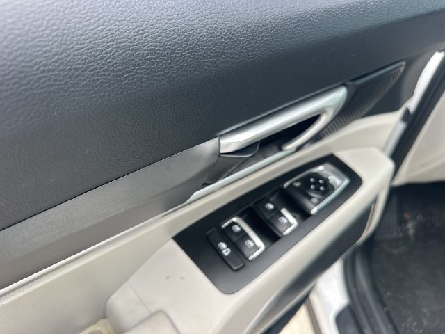 Used 2022 Kia Telluride S AWD/4WD image 16