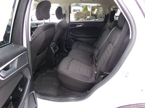 Used 2019 Ford Edge SEL image 18