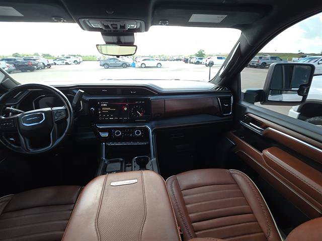 Used 2024 GMC Sierra 2500 Denali Ultimate w/ Max Trailering Package AWD/4WD image 16