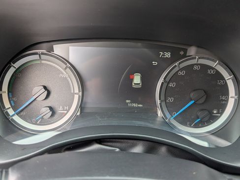 Used 2025 Toyota Highlander XLE image 20