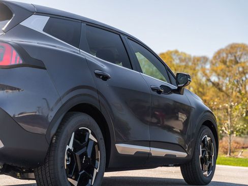 New 2026 Kia Sportage EX FWD image 5