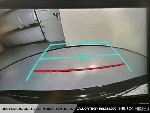Used 2021 Toyota Highlander XLE FWD image 13