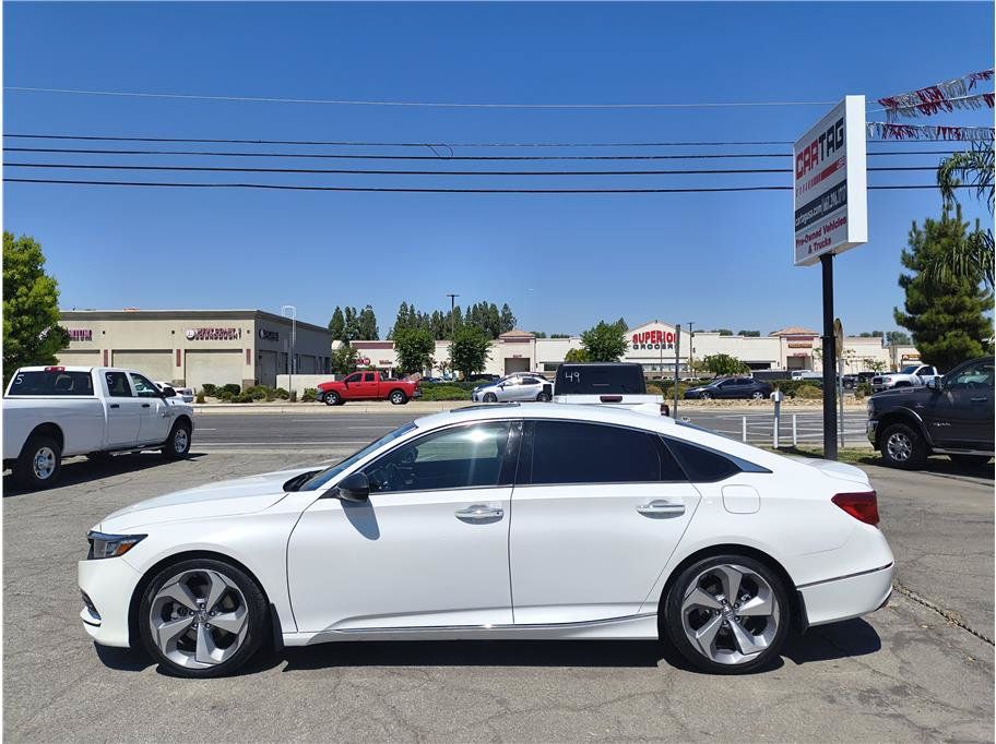 Used 2018 Honda Accord Touring image 17