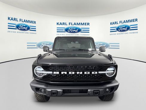 New 2025 Ford Bronco Badlands image 6