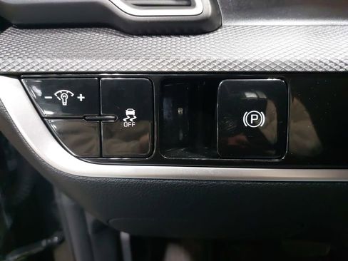 Used 2025 Kia Sportage LX image 25