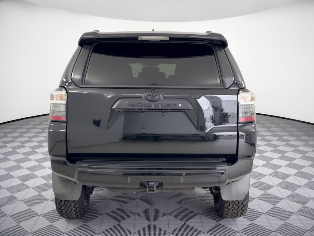 Used 2018 Toyota 4Runner TRD Off-Road Premium AWD/4WD image 11